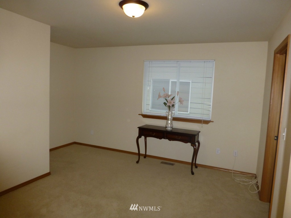 21114 1st Avenue West Bothell, WA 98021 - Photo 11 of 15