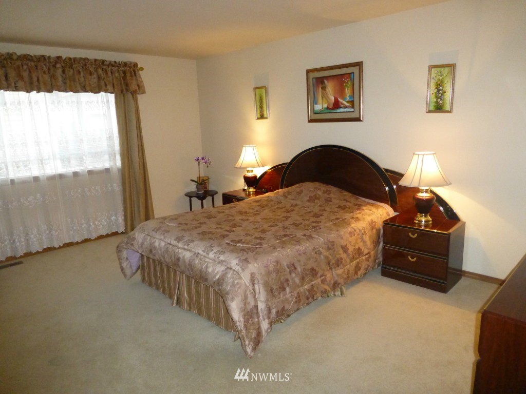 21114 1st Avenue West Bothell, WA 98021 - Photo 13 of 15