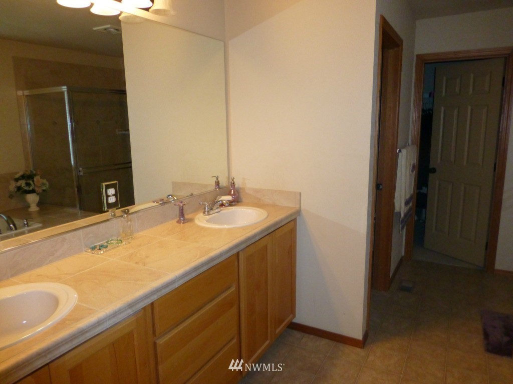 21114 1st Avenue West Bothell, WA 98021 - Photo 14 of 15