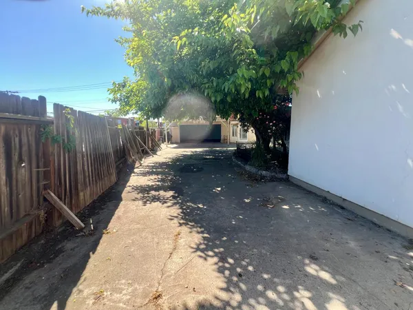 $409,999 | 7016 Peck Drive, Sacramento, CA 95828