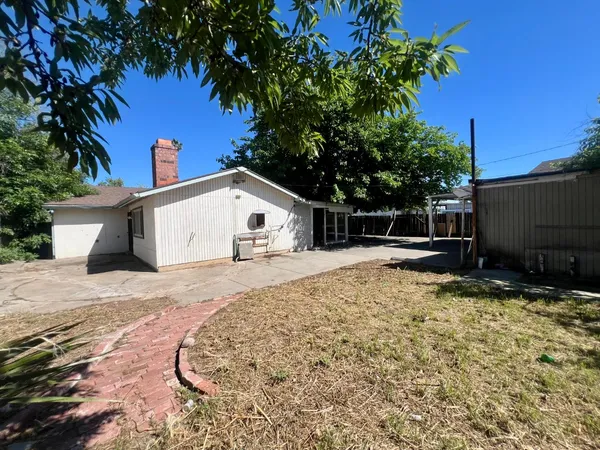$409,999 | 7016 Peck Drive, Sacramento, CA 95828