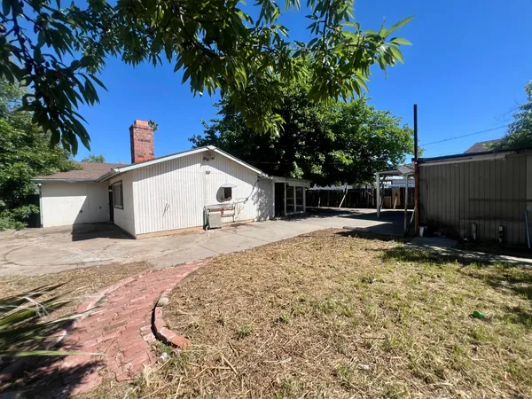 $409,999 | 7016 Peck Drive, Sacramento, CA 95828