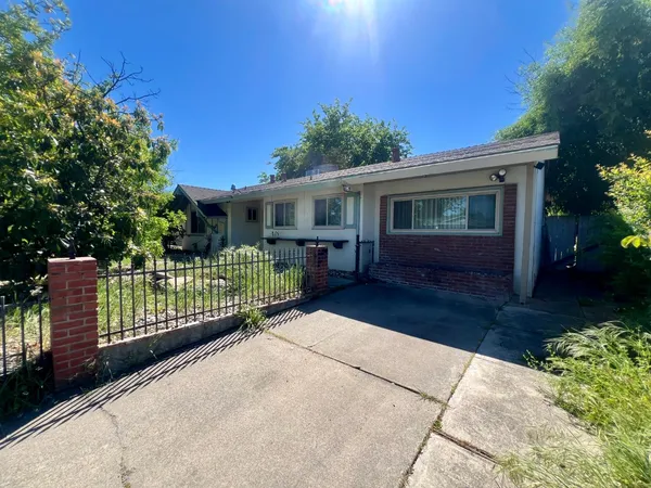$409,999 | 7016 Peck Drive, Sacramento, CA 95828