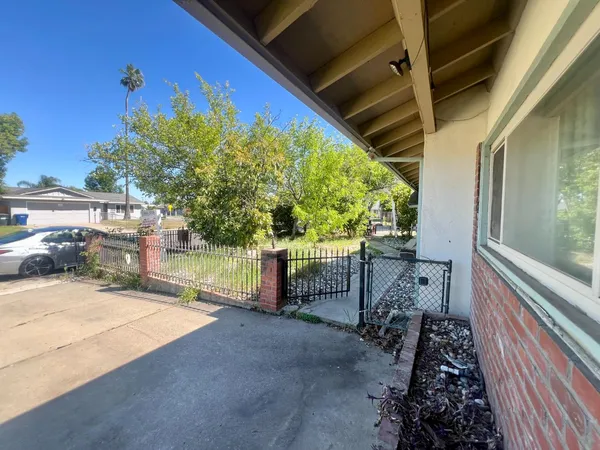 $409,999 | 7016 Peck Drive, Sacramento, CA 95828
