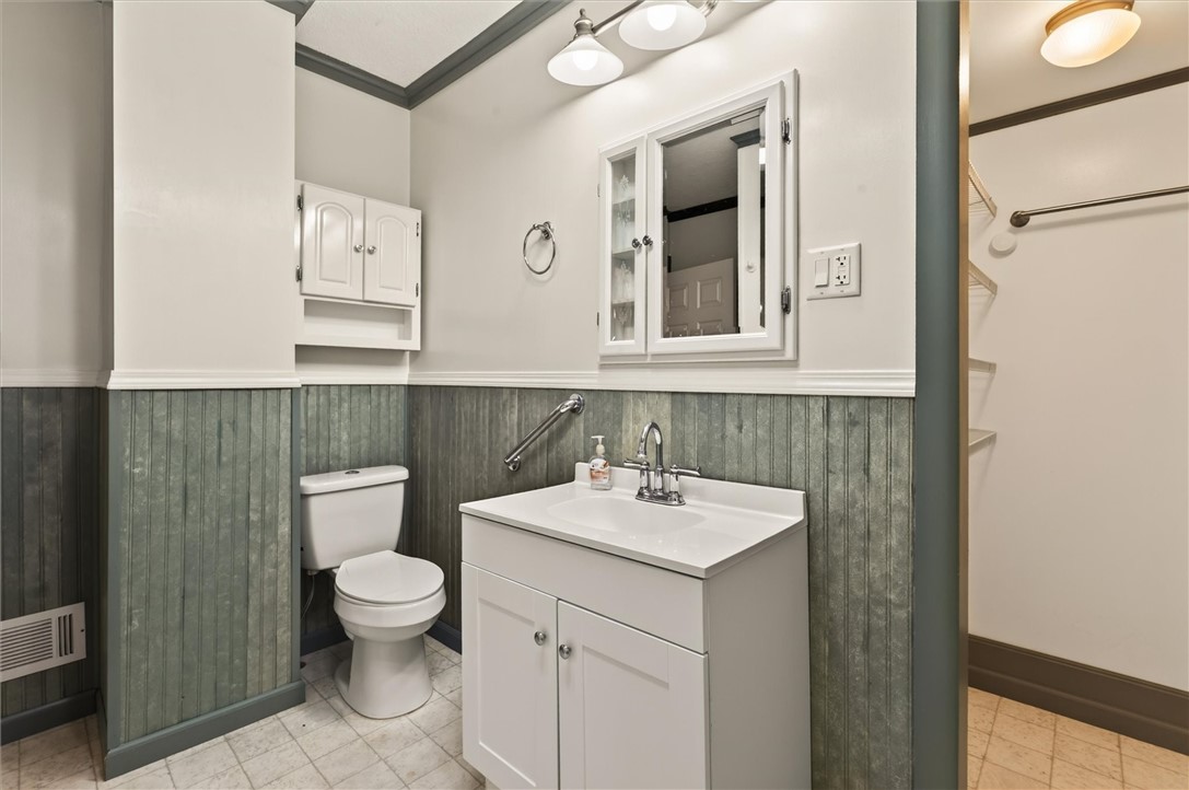 113 Kislingbury Street Rochester, NY 14613 - Photo 34 of 42