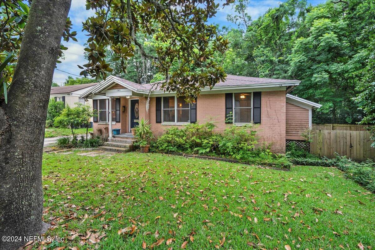 1920 Lorimier Road Jacksonville, FL 32207 - Photo 2 of 31 02-1920 Lorimier Rd (31)