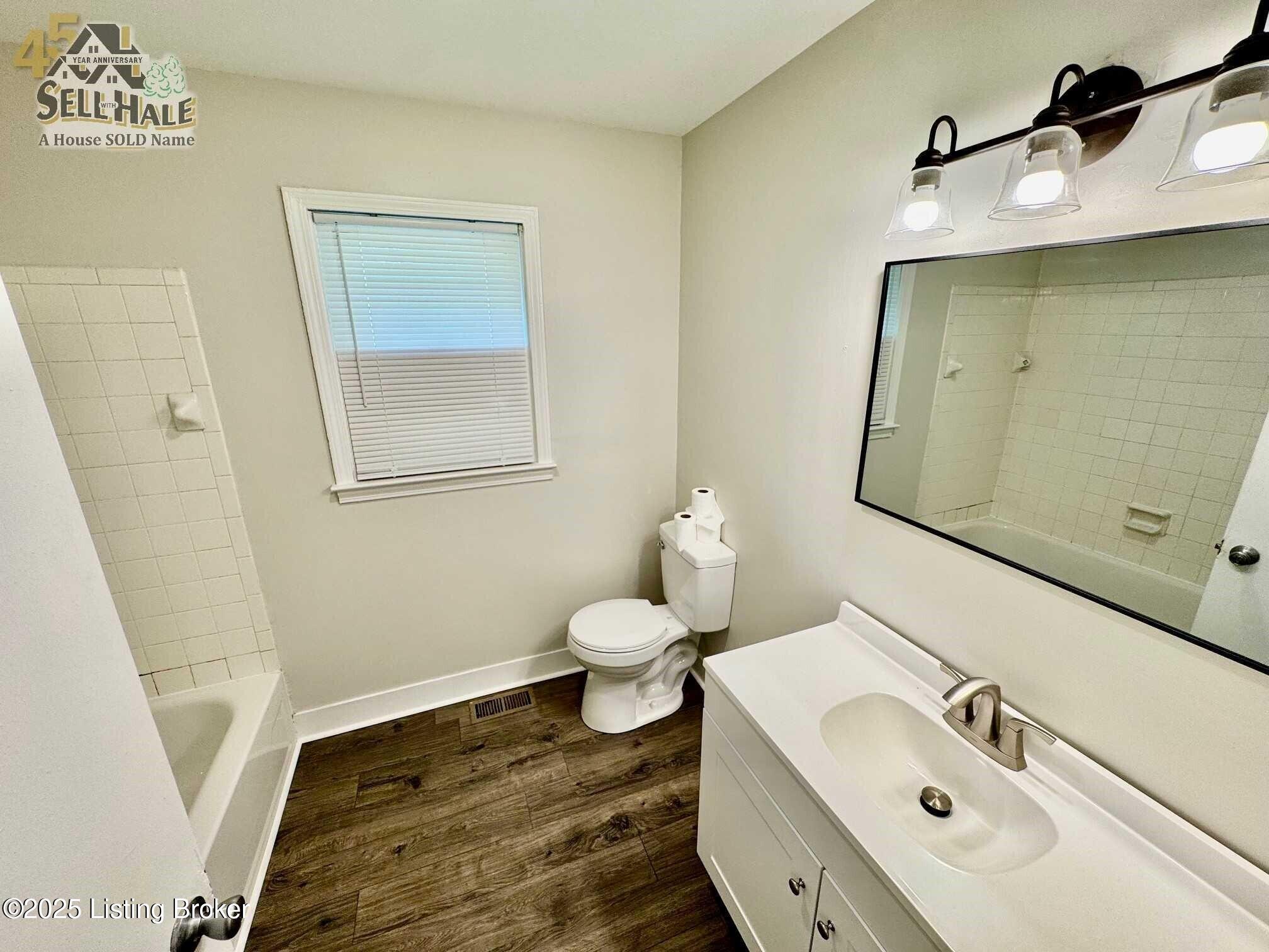 105 Rizer Avenue Springfield, KY 40069 - Photo 8 of 17 007_Bathroom