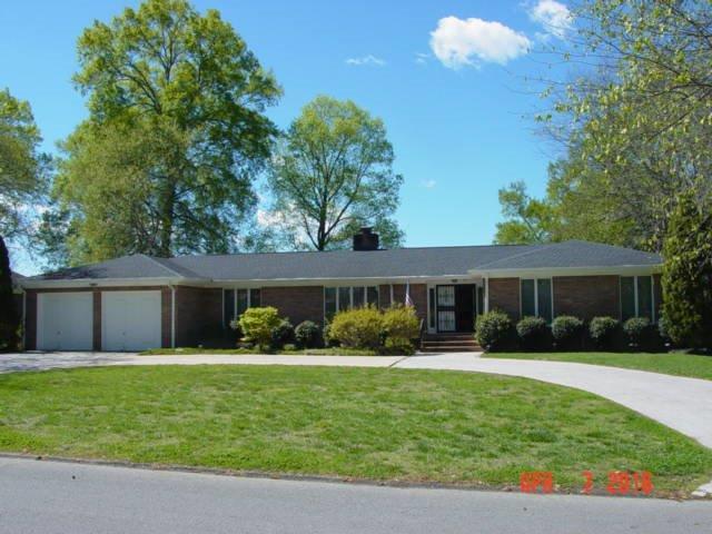 424 Valleybrook Road Hixson, TN 37343 - Photo 1 of 19 424 Valleybrook Rd