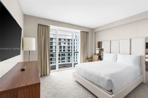 $1,100,000 | 551 North Fort Lauderdale Beach Boulevard, Unit R2212, Fort Lauderdale, FL 33304