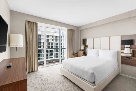 $1,100,000 | 551 North Fort Lauderdale Beach Boulevard, Unit R2212, Fort Lauderdale, FL 33304