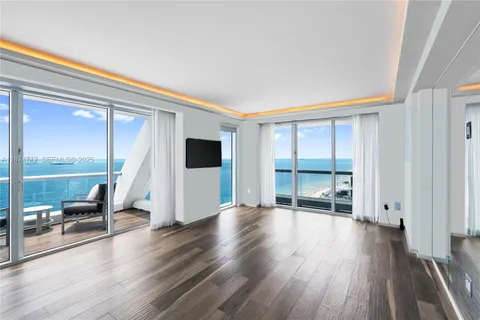 $1,100,000 | 551 North Fort Lauderdale Beach Boulevard, Unit R2212, Fort Lauderdale, FL 33304