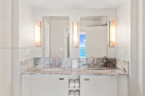 $1,100,000 | 551 North Fort Lauderdale Beach Boulevard, Unit R2212, Fort Lauderdale, FL 33304