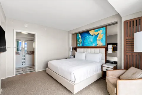 $1,100,000 | 551 North Fort Lauderdale Beach Boulevard, Unit R2212, Fort Lauderdale, FL 33304