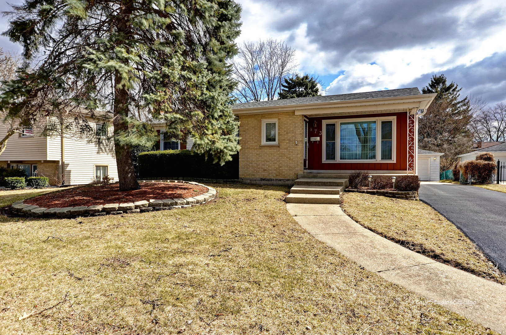 873 Iowa Avenue Addison, IL 60101 - Photo 3 of 23