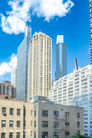 $1,195,000 | Undisclosed Address | Hell's Kitchen