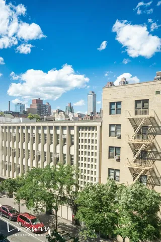 $1,195,000 | Undisclosed Address | Hell's Kitchen
