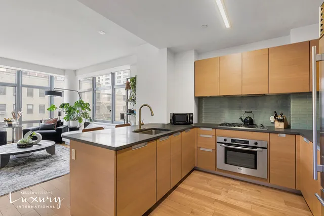 $1,195,000 | Undisclosed Address | Hell's Kitchen