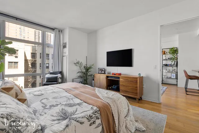 $1,195,000 | Undisclosed Address | Hell's Kitchen