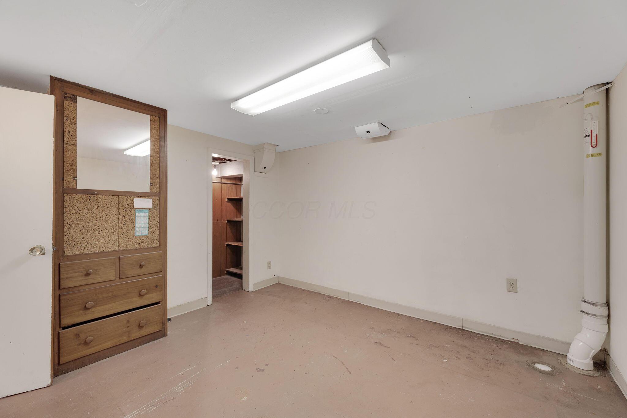 35 Brevoort Road Columbus, OH 43214 - Photo 33 of 48 Bonus Basement Room