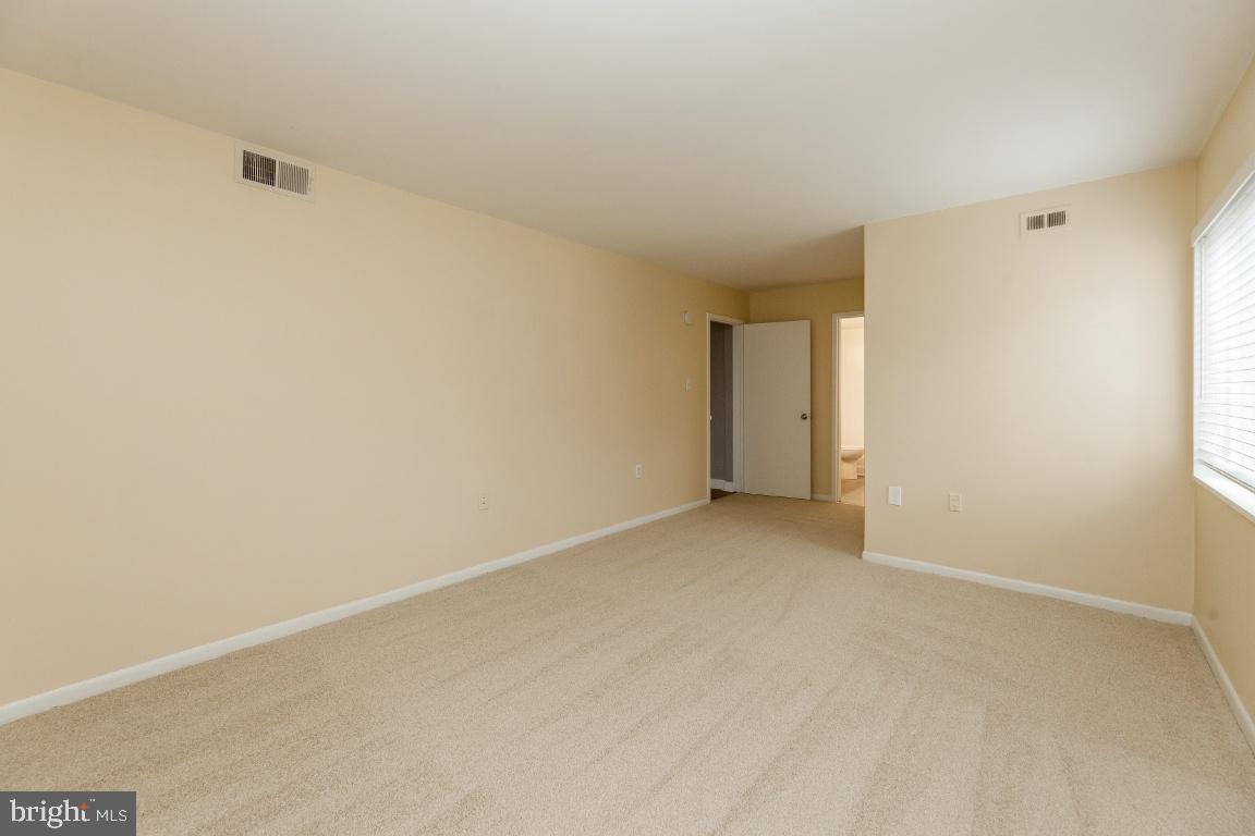 1405 Northgate Square, Unit 11C Reston, VA 20190 - Photo 17 of 31 Gallery Image 17