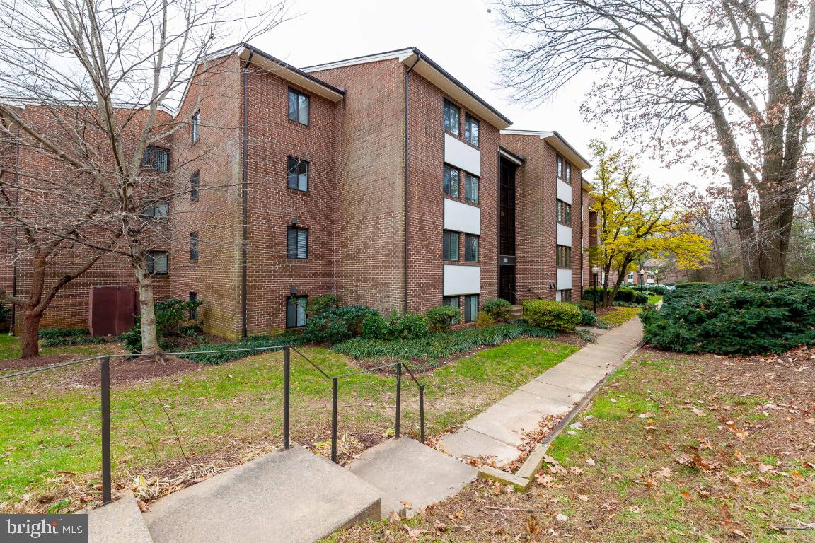 1405 Northgate Square, Unit 11C Reston, VA 20190 - Photo 3 of 31 Gallery Image 3