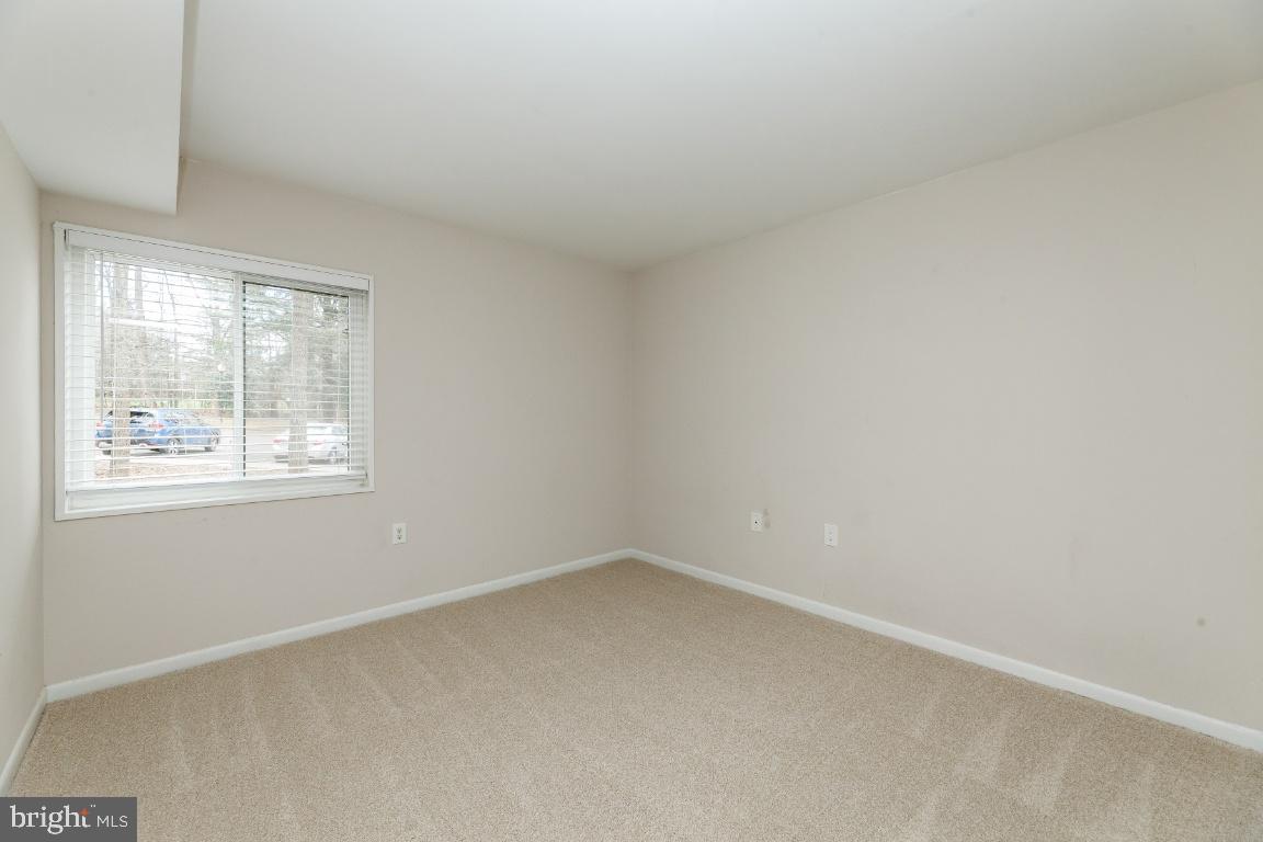 1405 Northgate Square, Unit 11C Reston, VA 20190 - Photo 22 of 31 Bedroom 2