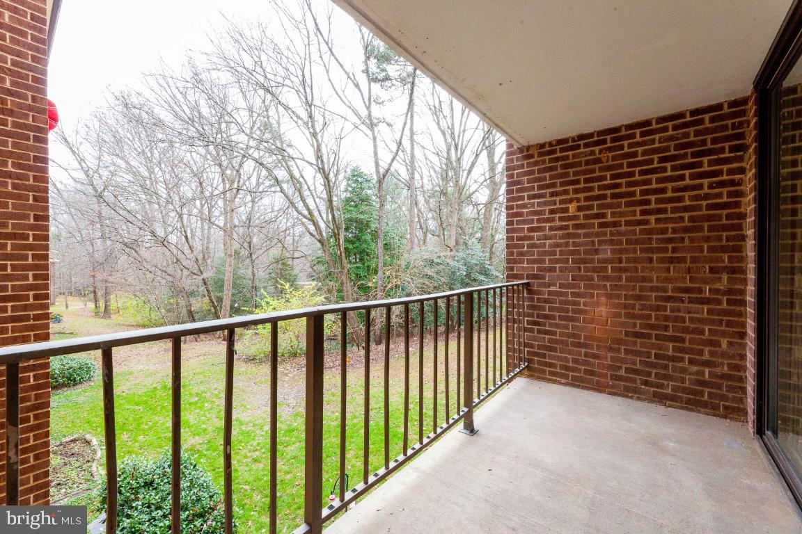 1405 Northgate Square, Unit 11C Reston, VA 20190 - Photo 28 of 31 Large Balcony