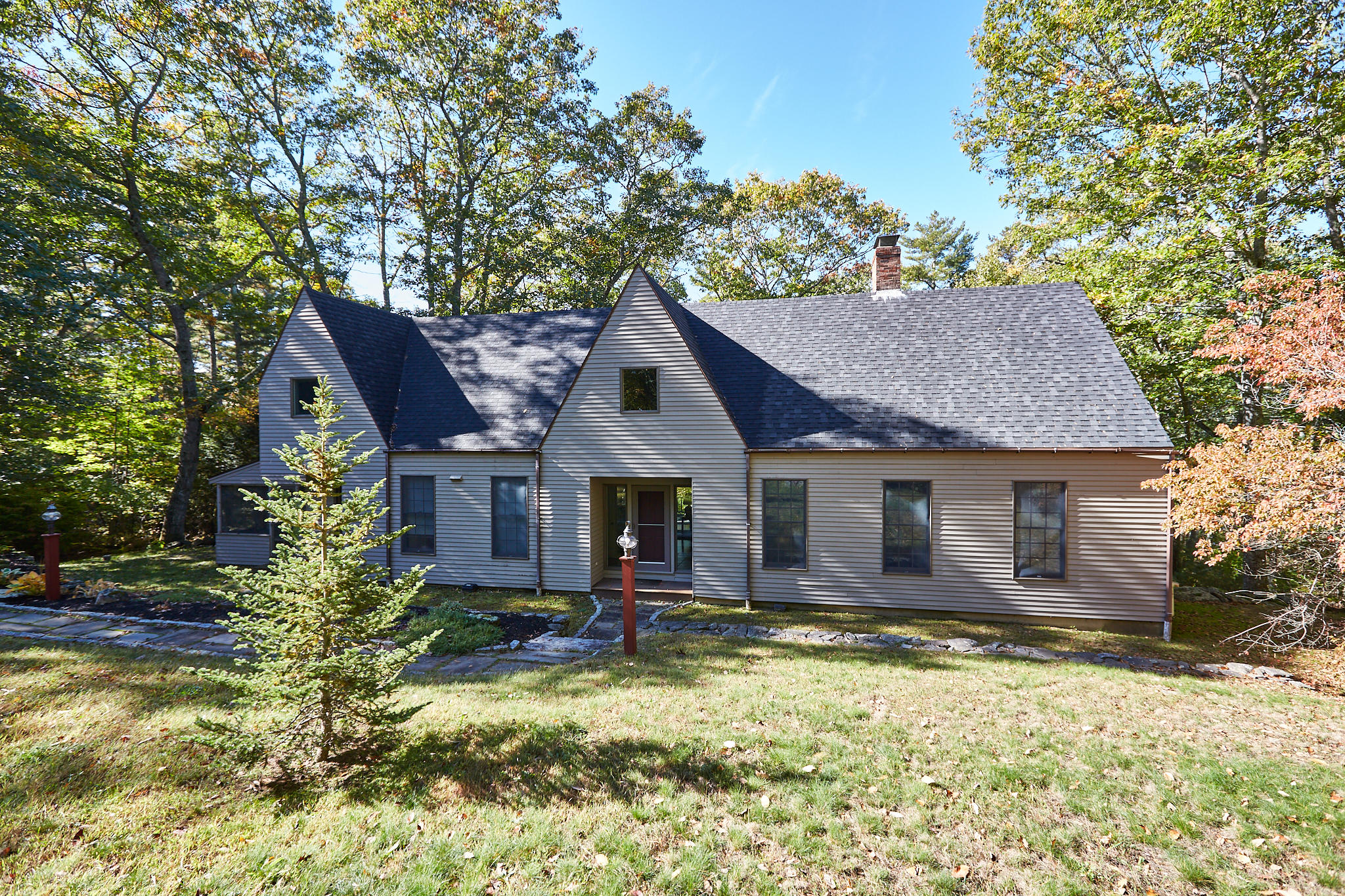 30 Hunters Landing Road South Bristol, ME 04573 - Photo 1 of 40 20181014_30_Hunters_Landing_MAK_2931