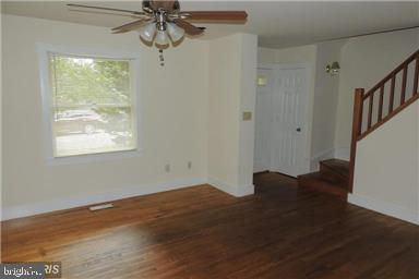 5985 4th Street Deale, MD 20751 - Photo 4 of 11 Living Area