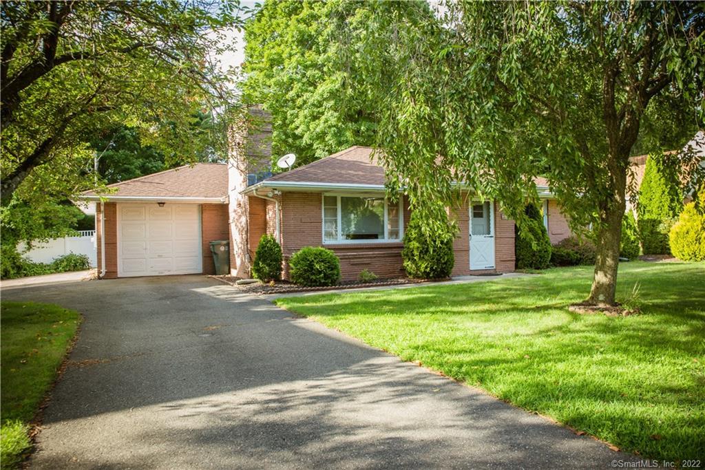 30 Patterson Road Hamden, CT 06518 - Photo 1 of 1 Adorable, 1.343 Sf, 2 bed/2 full bath ranch set in the lovely Mt Carmel area. Gorgeous grounds with plenty of privacy!