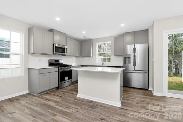 $1,895 | 10032 Greystar Lane, Charlotte, NC 28213
