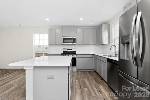 $1,895 | 10032 Greystar Lane, Charlotte, NC 28213
