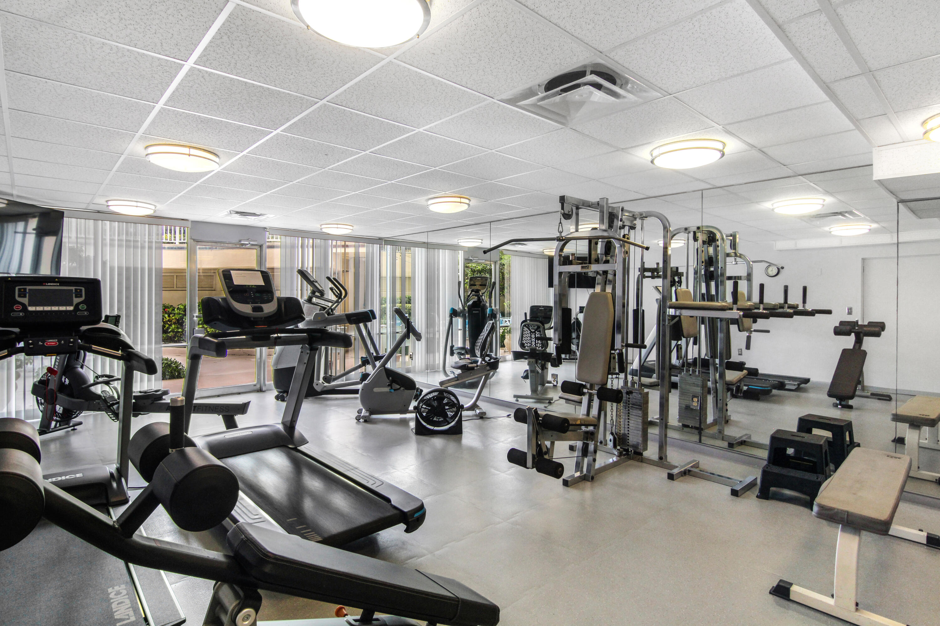 3475 South Ocean Boulevard, Unit 2160 Palm Beach, FL 33480 - Photo 40 of 54 a view of a room with gym equipment