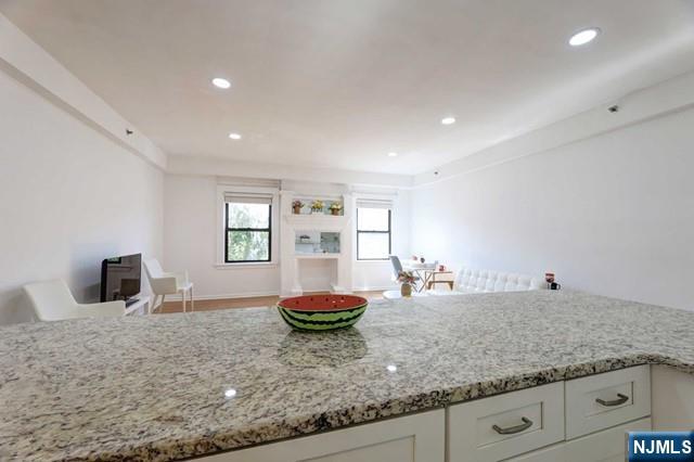 22 Engle Street, Unit R17 Englewood, NJ 07631 - Photo 27 of 36