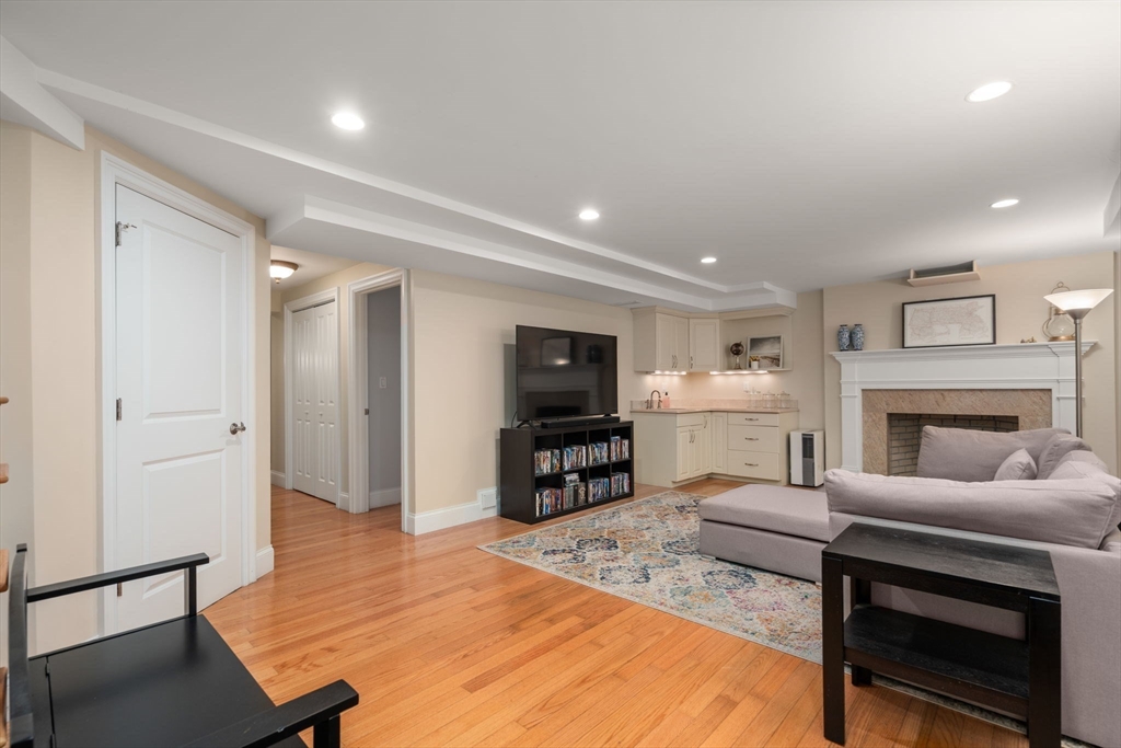 64 Oak Street Weston, MA 02493 - Photo 31 of 35