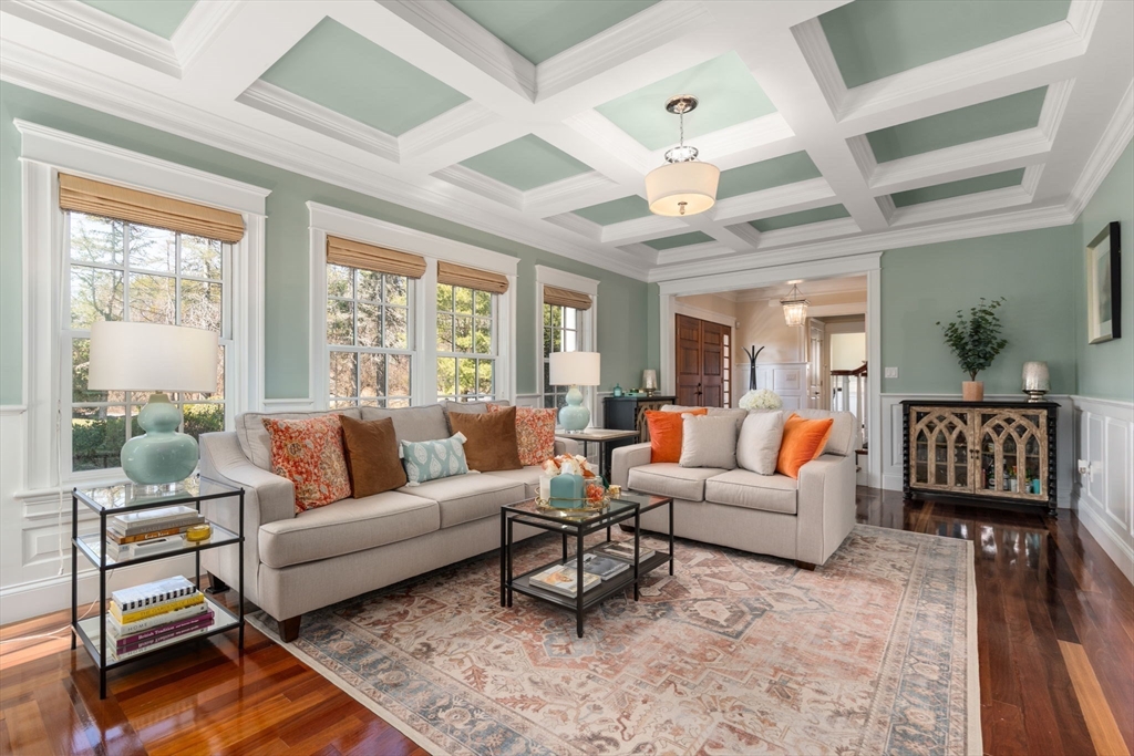 64 Oak Street Weston, MA 02493 - Photo 4 of 35