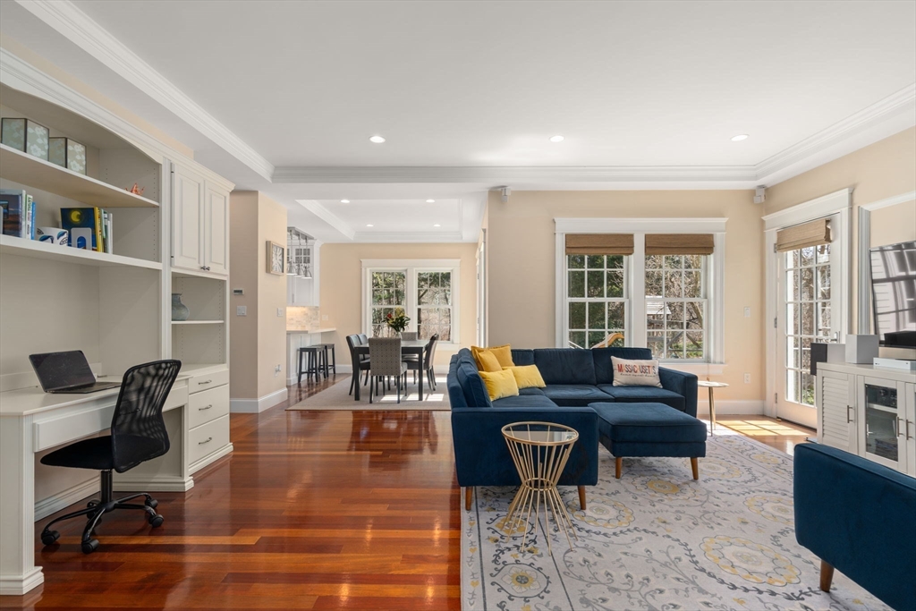 64 Oak Street Weston, MA 02493 - Photo 7 of 35