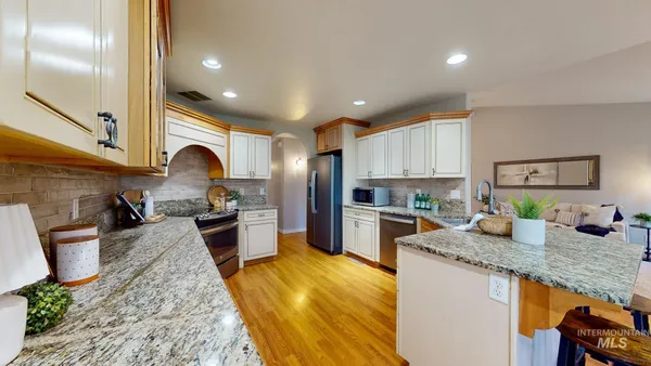 $770,000 | 2520 East 3707 North, Twin Falls, ID 83301