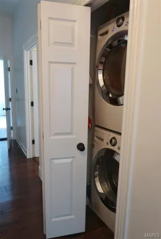 $2,100 | 1204 MacKay Place, St. Louis, MO 63104