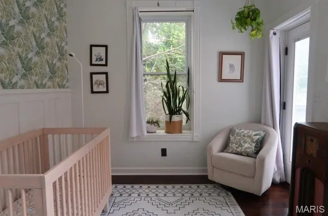 $2,100 | 1204 MacKay Place, St. Louis, MO 63104