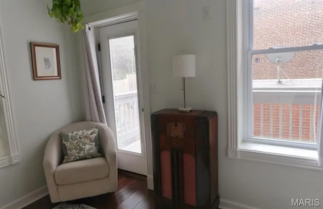 $2,100 | 1204 MacKay Place, St. Louis, MO 63104