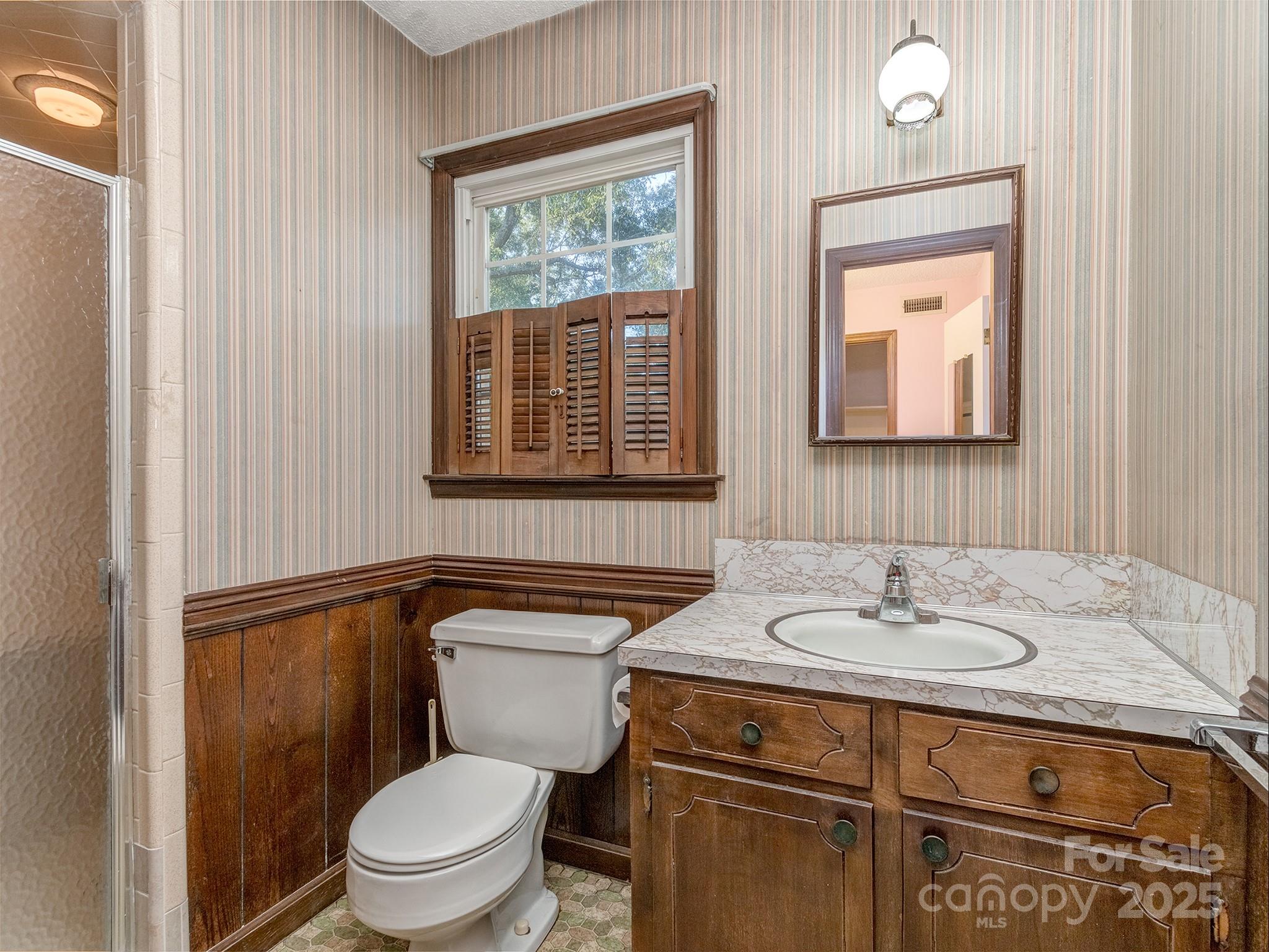 409 West Lewis Road Dallas, NC 28034 - Photo 19 of 33 Gallery Image 19