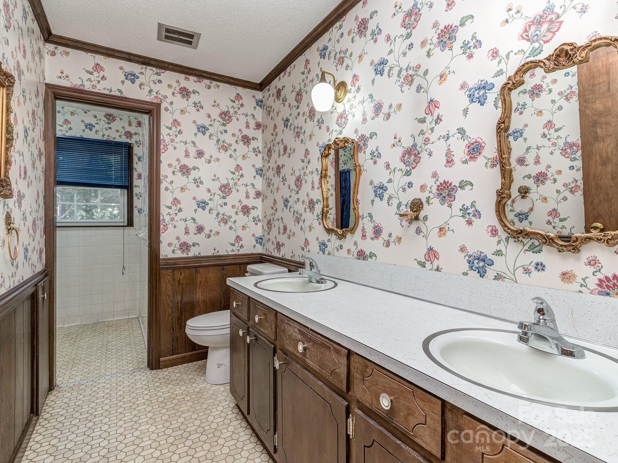 409 West Lewis Road Dallas, NC 28034 - Photo 22 of 33 Gallery Image 22
