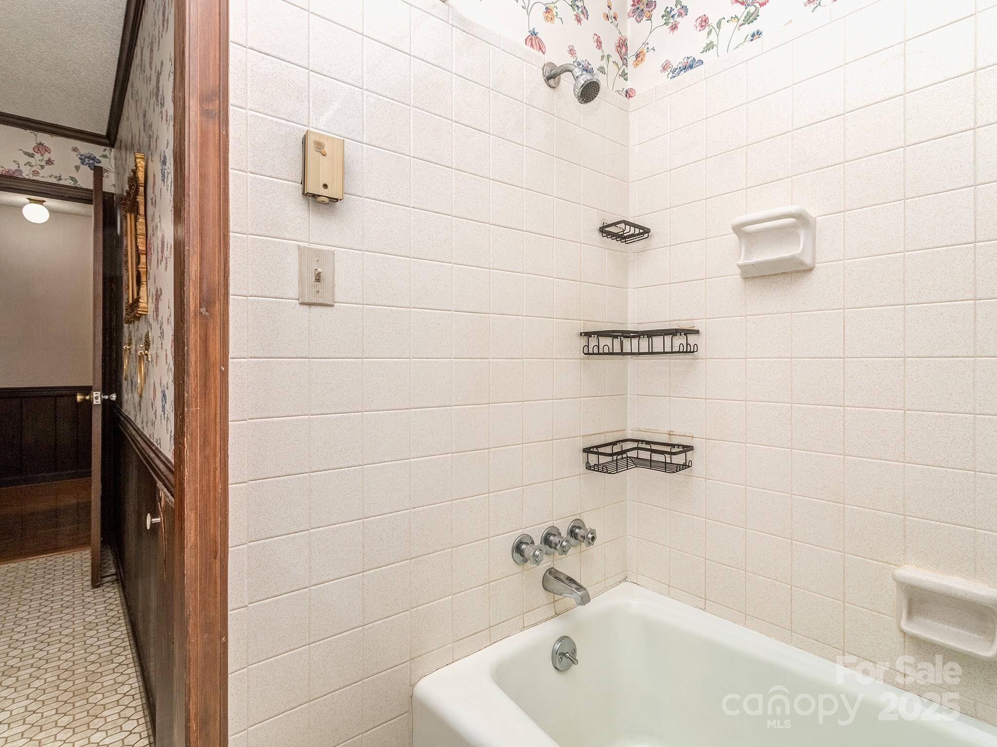 409 West Lewis Road Dallas, NC 28034 - Photo 23 of 33 Gallery Image 23