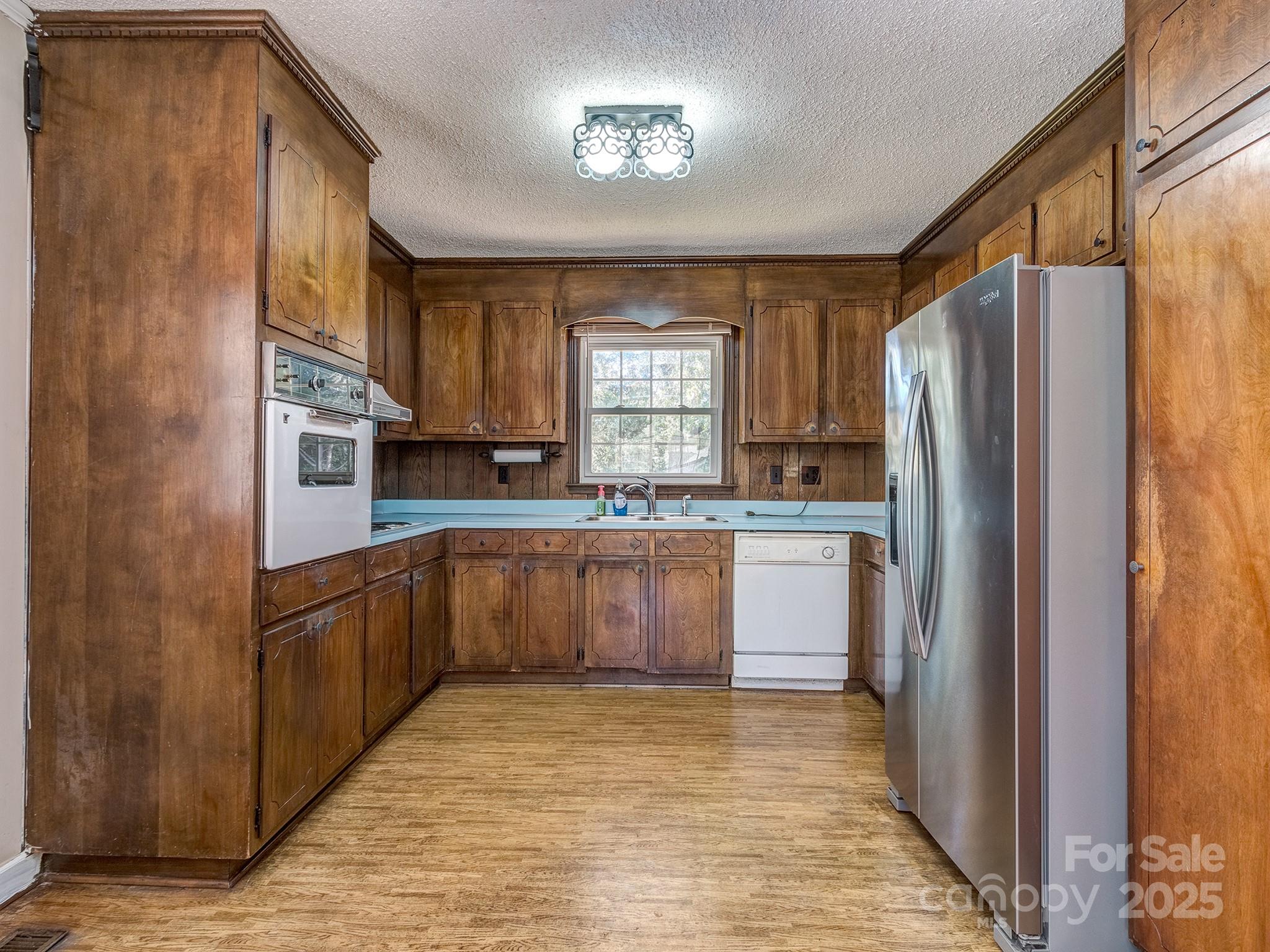 409 West Lewis Road Dallas, NC 28034 - Photo 7 of 33 Gallery Image 7