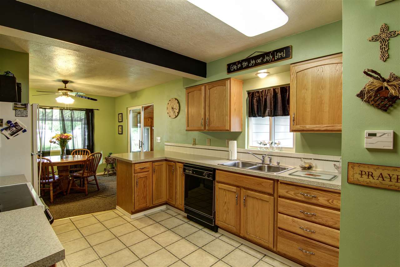 2812 North Center Road Spokane Valley, WA 99212 - Photo 10 of 20 Gallery Image 10