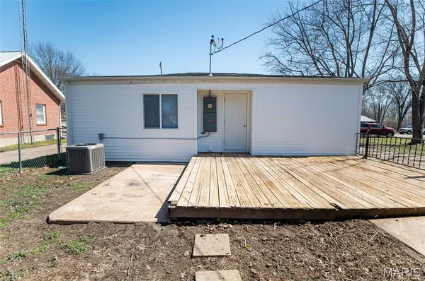 $150,000 | 704 South Taylor Avenue, Belle, MO 65013