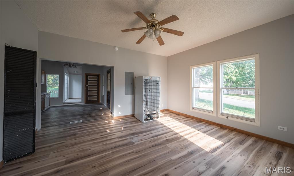 2008 Vienna Road Rolla, MO 65401 - Photo 4 of 19 Gallery Image 4