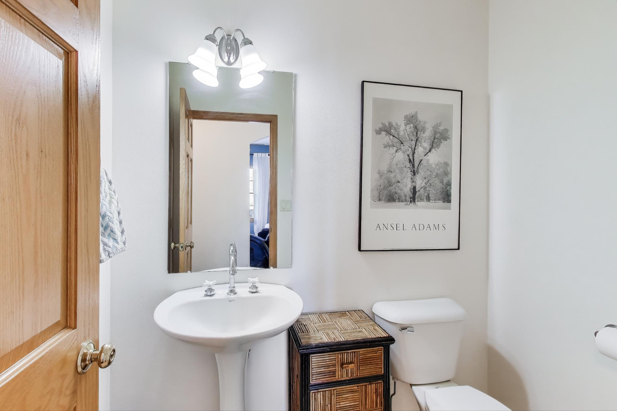 8443 Northview Drive Pleasant Prairie, WI 53158 - Photo 24 of 73 Powder Room