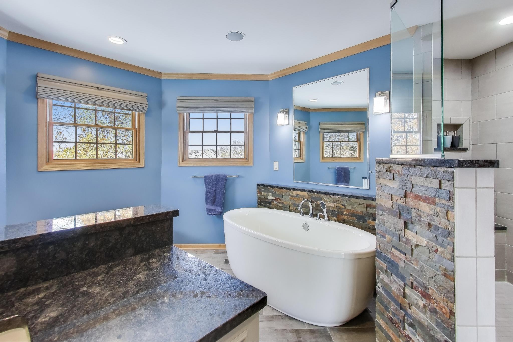 8443 Northview Drive Pleasant Prairie, WI 53158 - Photo 31 of 73 Primary Ensuite